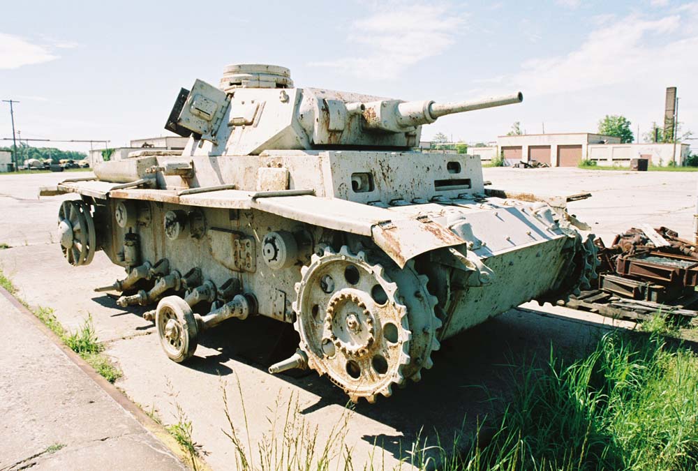 Pz.Kpfw III Ausf.F (Fgst.Nr.61007) Patton Museum, Fort Knox, USA, 2006 (001){a} (photo.M.Green).jpg